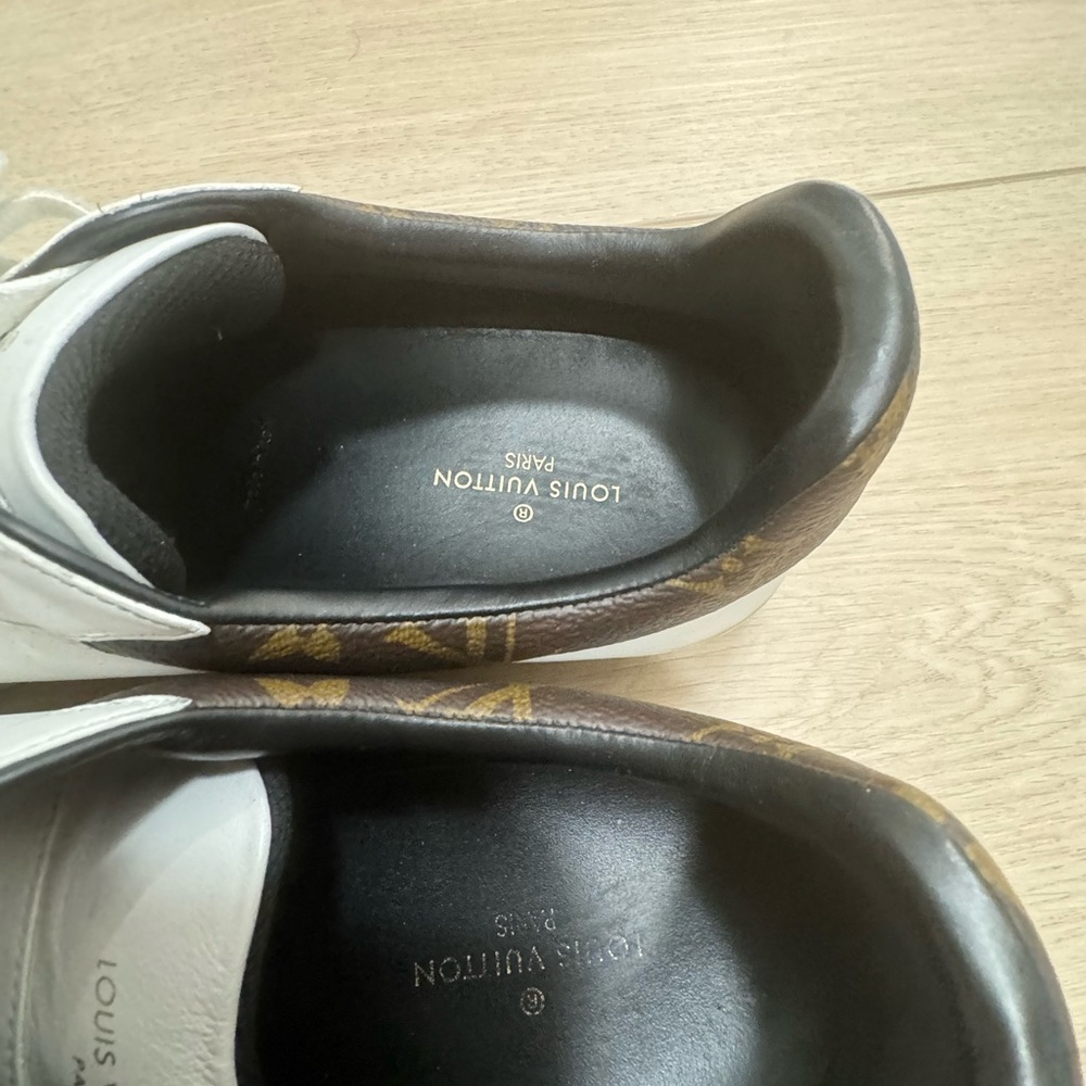 Louis Vuitton Men Sneakers - Picture 3 of 6